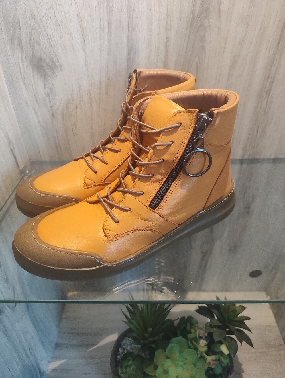 Sheridan Mia Leather Side-Zip Ankle Boots Alba Orange SZ 37 (US6.5)  New In Box.